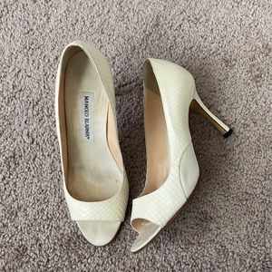 Manolo Blahnk White Snake Skin Heels